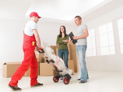Local moving van support for flats and offices in Swiss Cottage